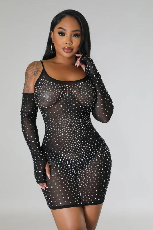 Party Dresses with Metallic Sequined Bodice and Chiffon Skirt and Ruffled Hem for Ladies' Glamorous and Flirty LookDripped In Diamonds Dress Party Dresses with Metallic Sequined Bodice and Chiffon Skirt and Ruffled Hem for Ladies' Glamorous and Flirty LookDripped In Diamonds Dress