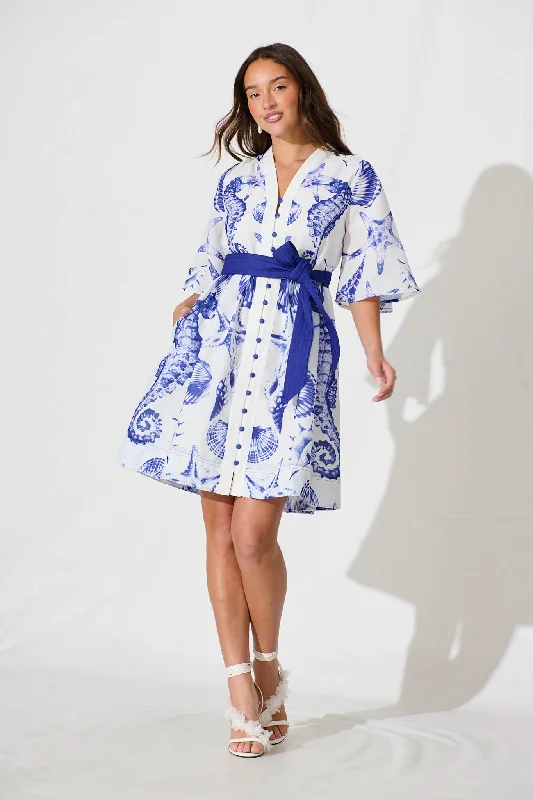 Midi dress for a city break to explore in style and comfortTandie Midi Dress In White With Blue Print Linen Blend