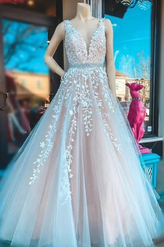 Exquisite hand - beaded wedding dressA-line ivory lace appliqued long wedding dress formal dress Prom Dress    cg17193