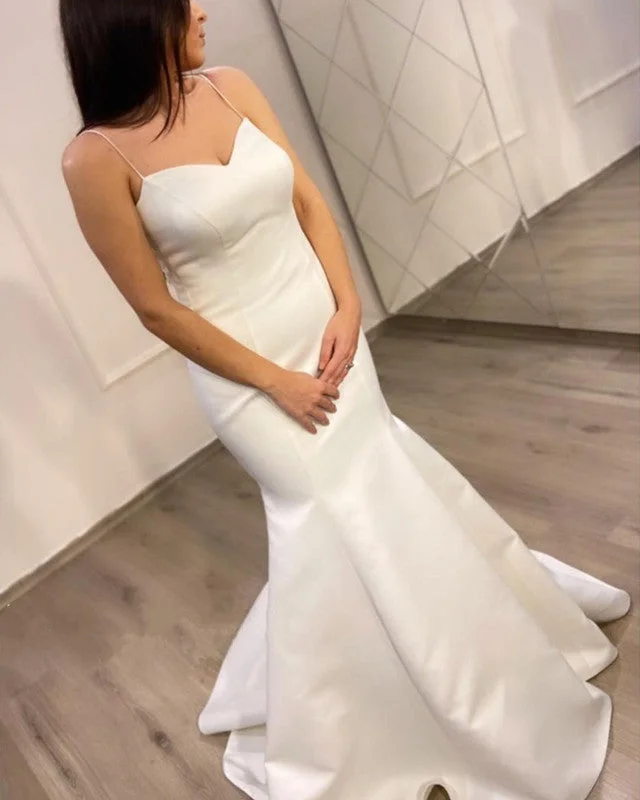 Applique - adorned mermaid wedding dressSimple Mermaid Wedding Dress Satin Sweetheart Spaghetti Straps Applique - adorned mermaid wedding dressSimple Mermaid Wedding Dress Satin Sweetheart Spaghetti Straps
