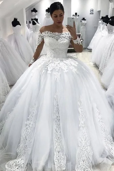 Polka - dot wedding dress for a fun touchBateau Bridal Gown Wedding Dress with Sleeves prom dresses cg18030 Polka - dot wedding dress for a fun touchBateau Bridal Gown Wedding Dress with Sleeves prom dresses cg18030