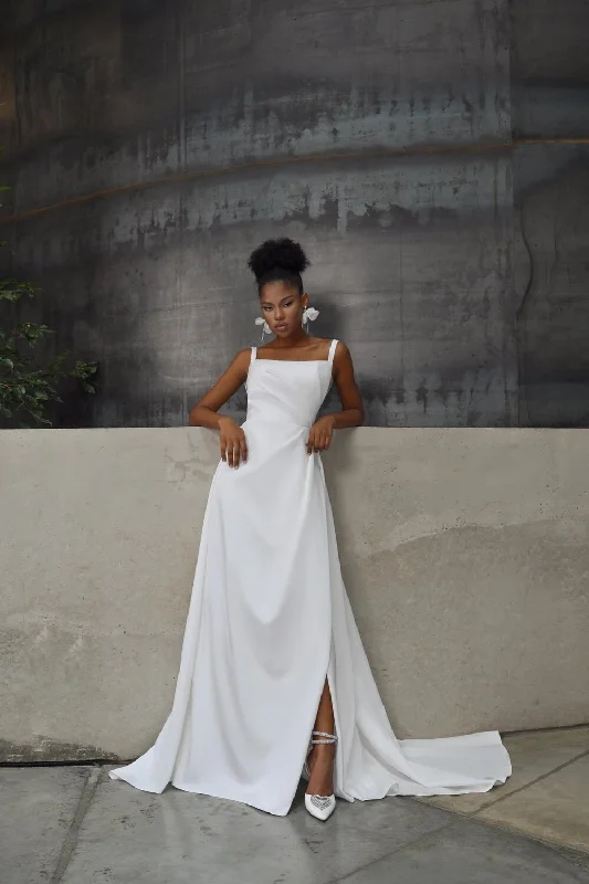Chiffon - draped empire waist wedding dressDjamina Size 10