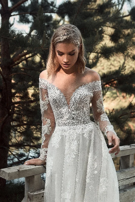 Strapless ball gown wedding dressOff-Shoulder Long Sleeve Lace Wedding Dress